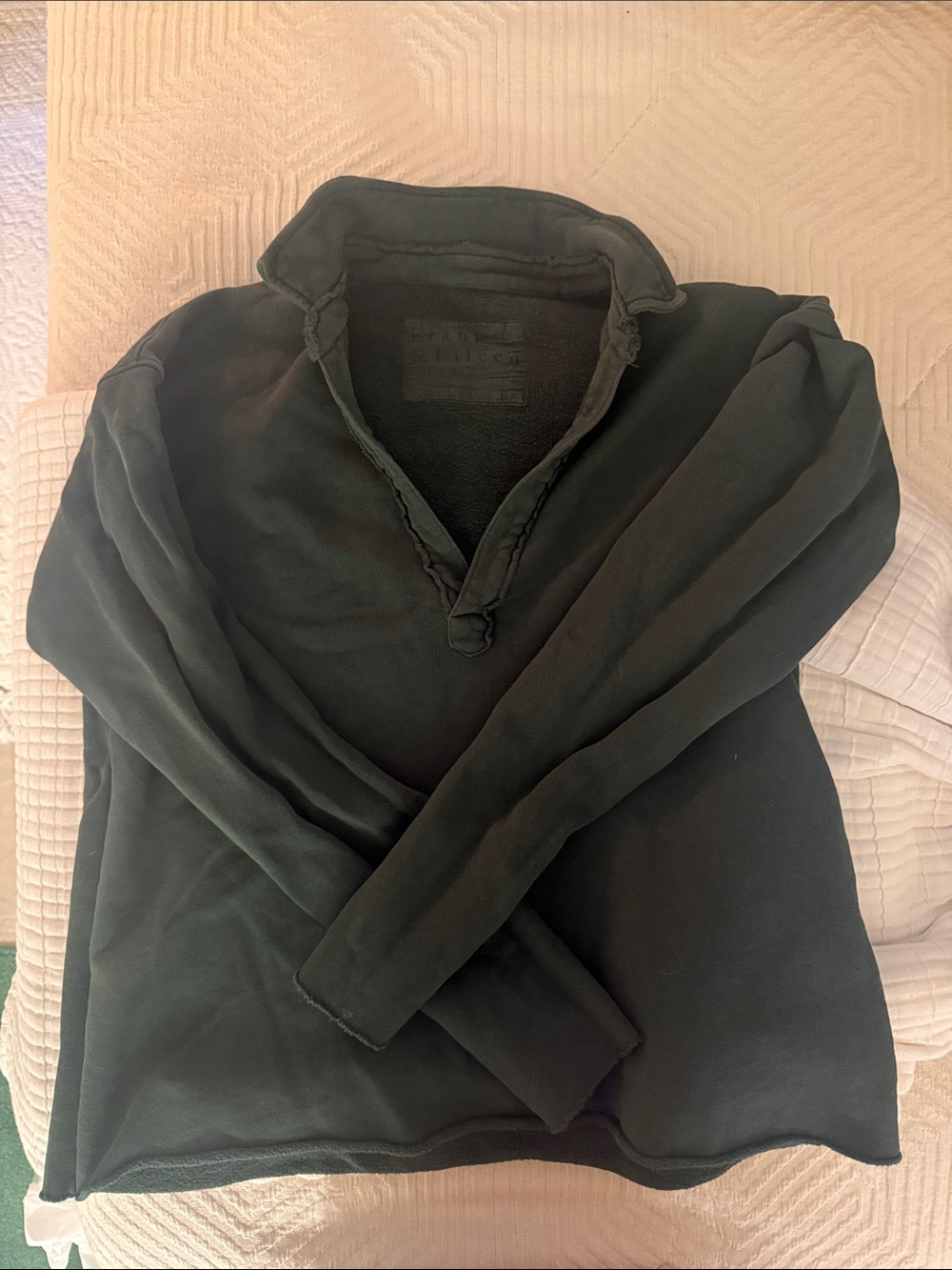 Frank & Eileen Dark Green V‑Neck Pullover Sweater